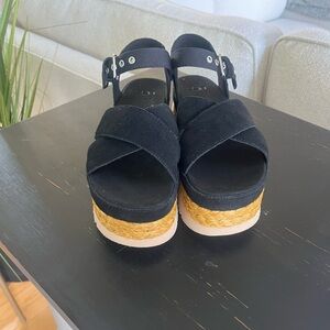 NWB Ugg Aubrey Ankle Sandals in Black. Size 9.5